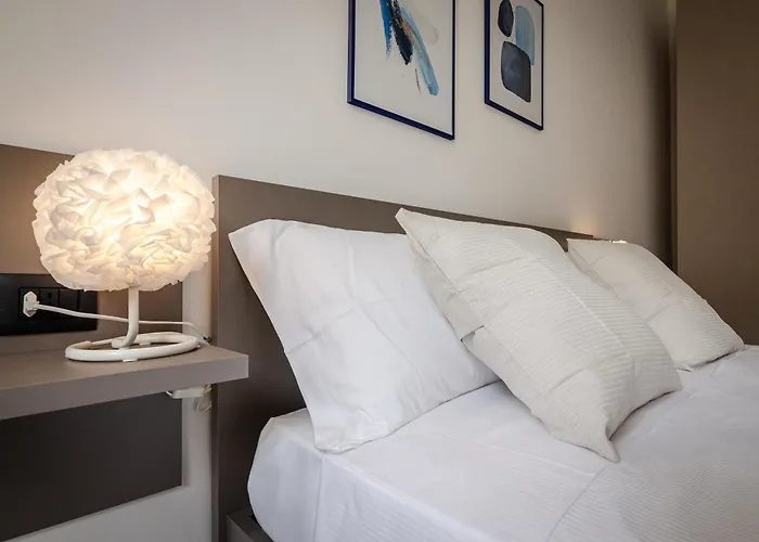 Emilia Lofts דירה *